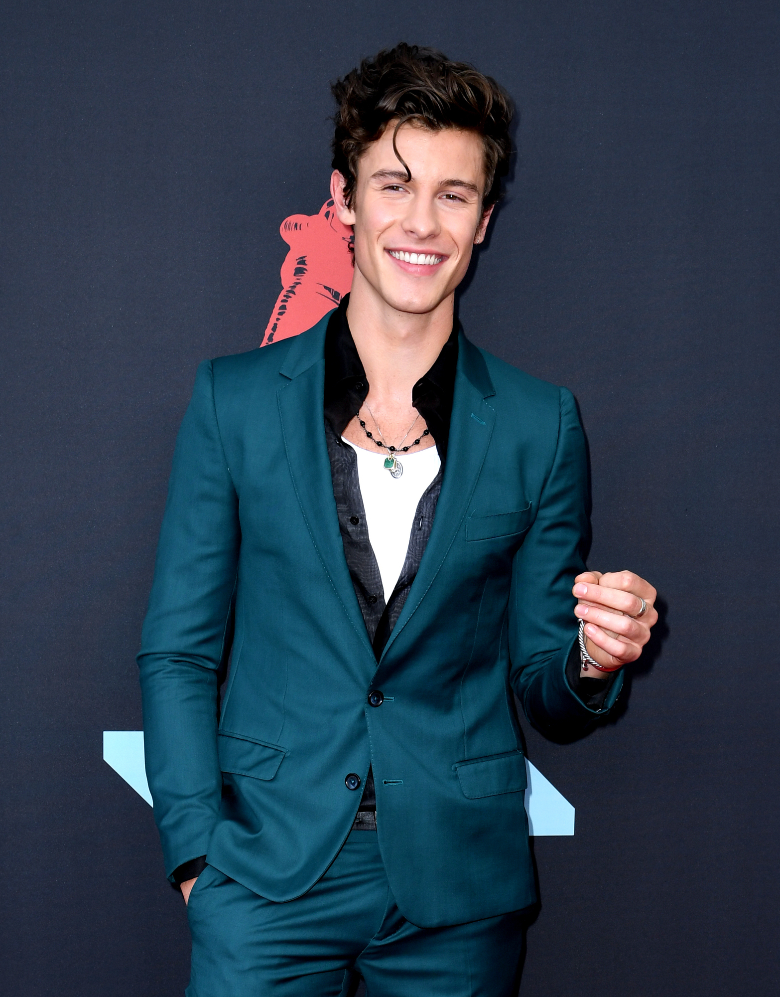 Shawn Mendes apologises to Sam Smith for using wrong pronouns