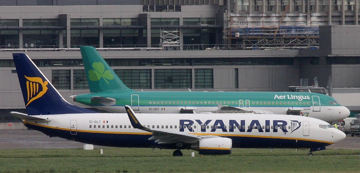 Ryanair and Aer Lingus will refund passengers for cancelled flights from the UK into Ireland, but tourism chiefs want a quick payout and not a long drawn-out process.