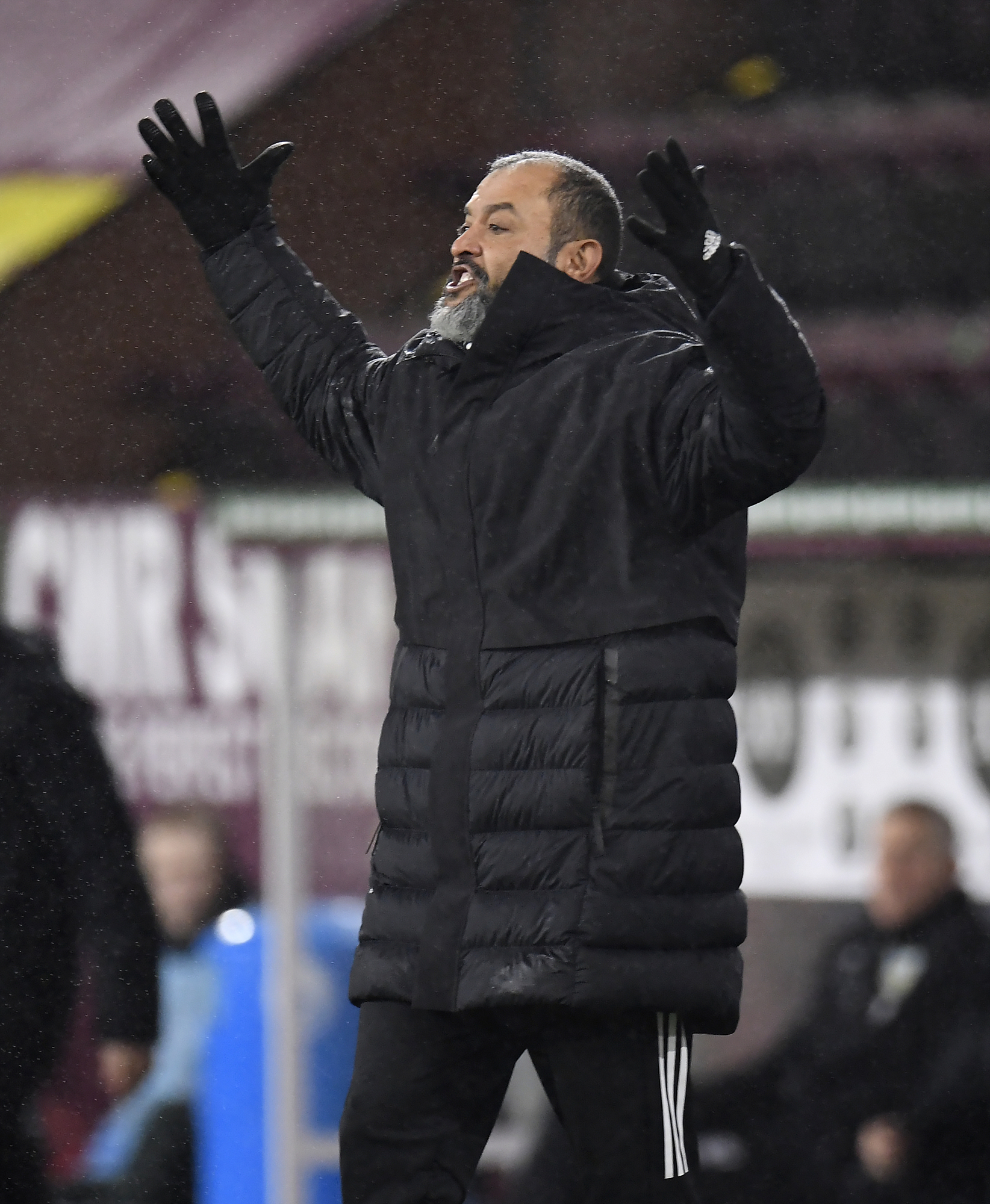 Nuno Espirito Santo: Lee Mason not good enough to referee in Premier League