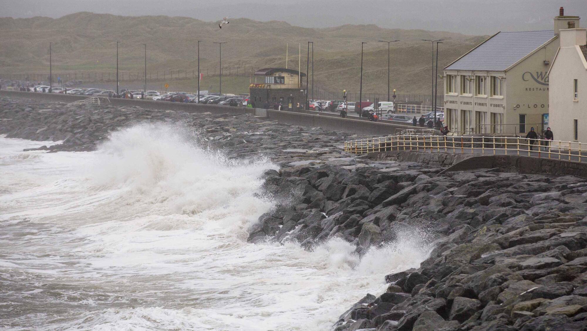 Hundreds without power in Cork as Storm Bella lashes Ireland