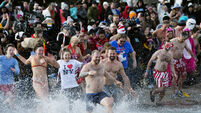 Virus Outbreak-Polar Plunges
