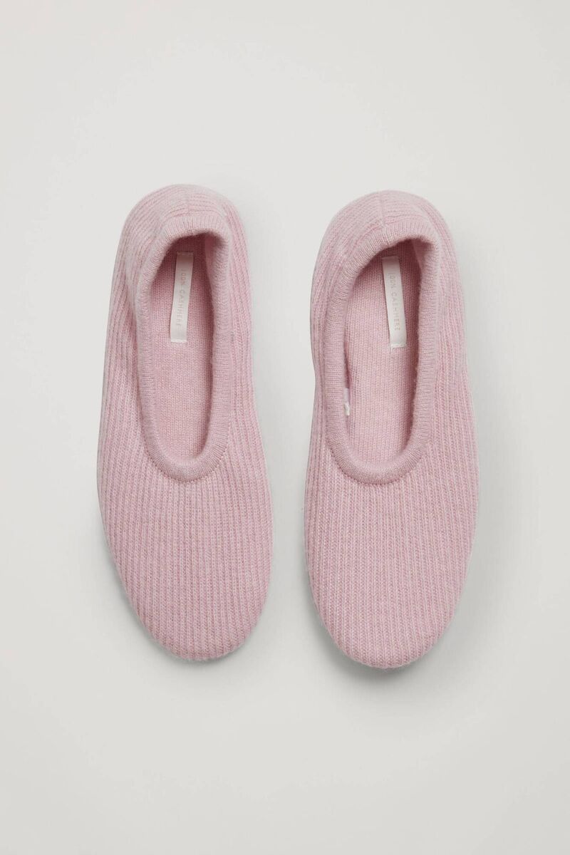 Cashmere Slippers, €59, Cos