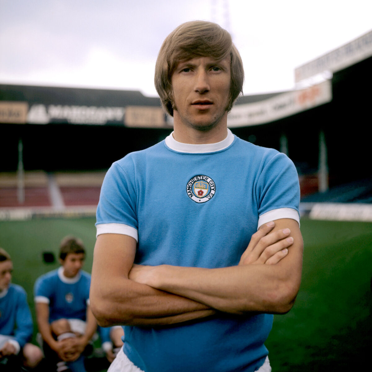 Former Manchester City and England midfielder Colin Bell has died at the age of 74 Former Manchester City and England midfielder Colin Bell has died at the age of 74