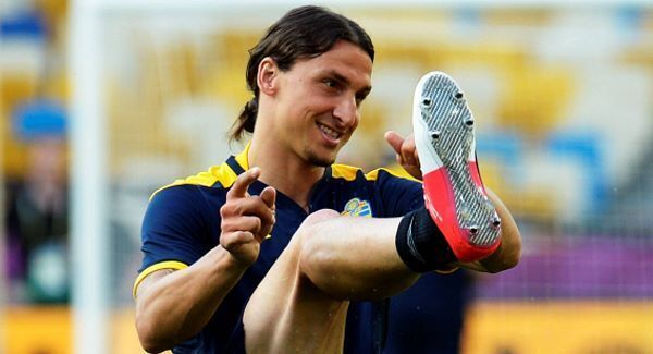 Ibrahimovic: PSG would be right for Rooney