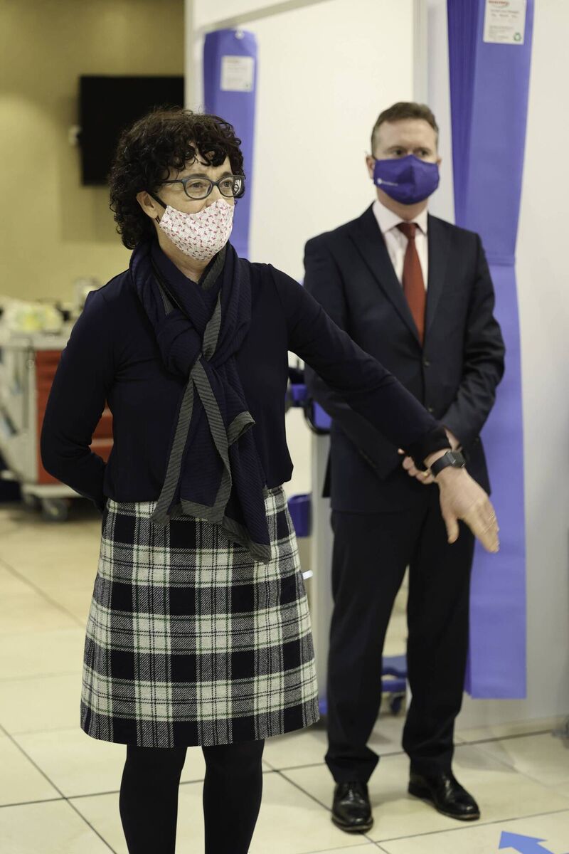 Ann O’Shea, Chief Officer, South Dublin Kildare West Wicklow and Brian Fitzgerald, Deputy CEO Beacon Hospital spoke with vaccinators at the first clinic held where more than 500 staff from community services will be vaccinated in the coming days.