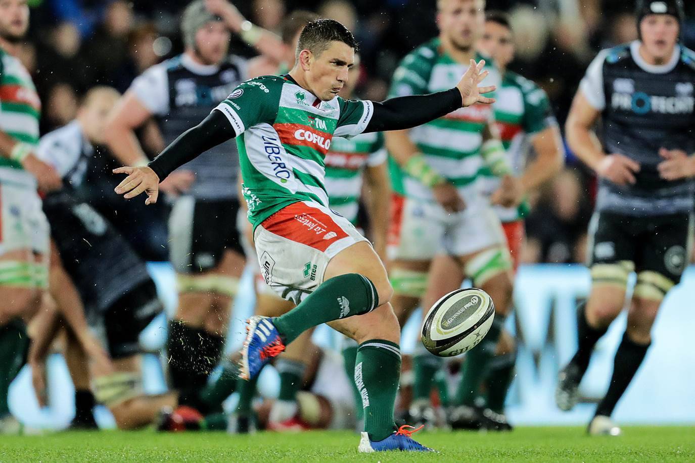 Ian Keatley signs to solve Glasgow Warriors' fly-half shortage