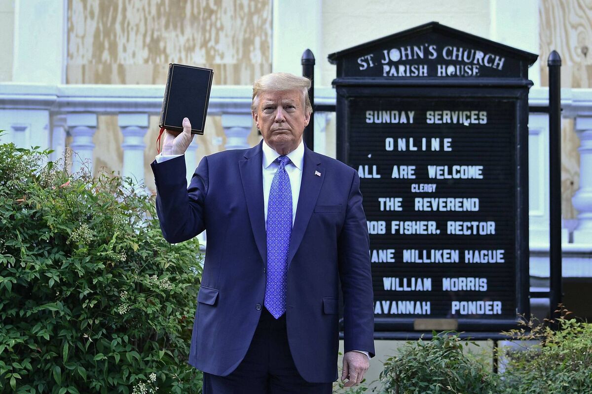 US President Donald Trump was due to make a televised address to the nation after days of anti-racism protests against police brutality that have erupted into violence. The White House announced that the president would make remarks imminently after he has been criticized for not publicly addressing in the crisis in recent days. Picture: Brendan Smialowski / AFP via Getty Images US President Donald Trump was due to make a televised address to the nation after days of anti-racism protests against police brutality that have erupted into violence. The White House announced that the president would make remarks imminently after he has been criticized for not publicly addressing in the crisis in recent days. Picture: Brendan Smialowski / AFP via Getty Images