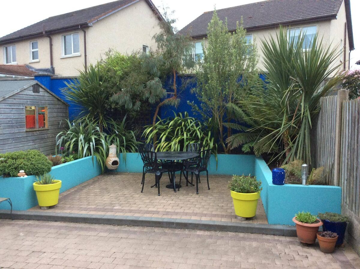 The aquamarine theme in the south-facing rear garden. The aquamarine theme in the south-facing rear garden.