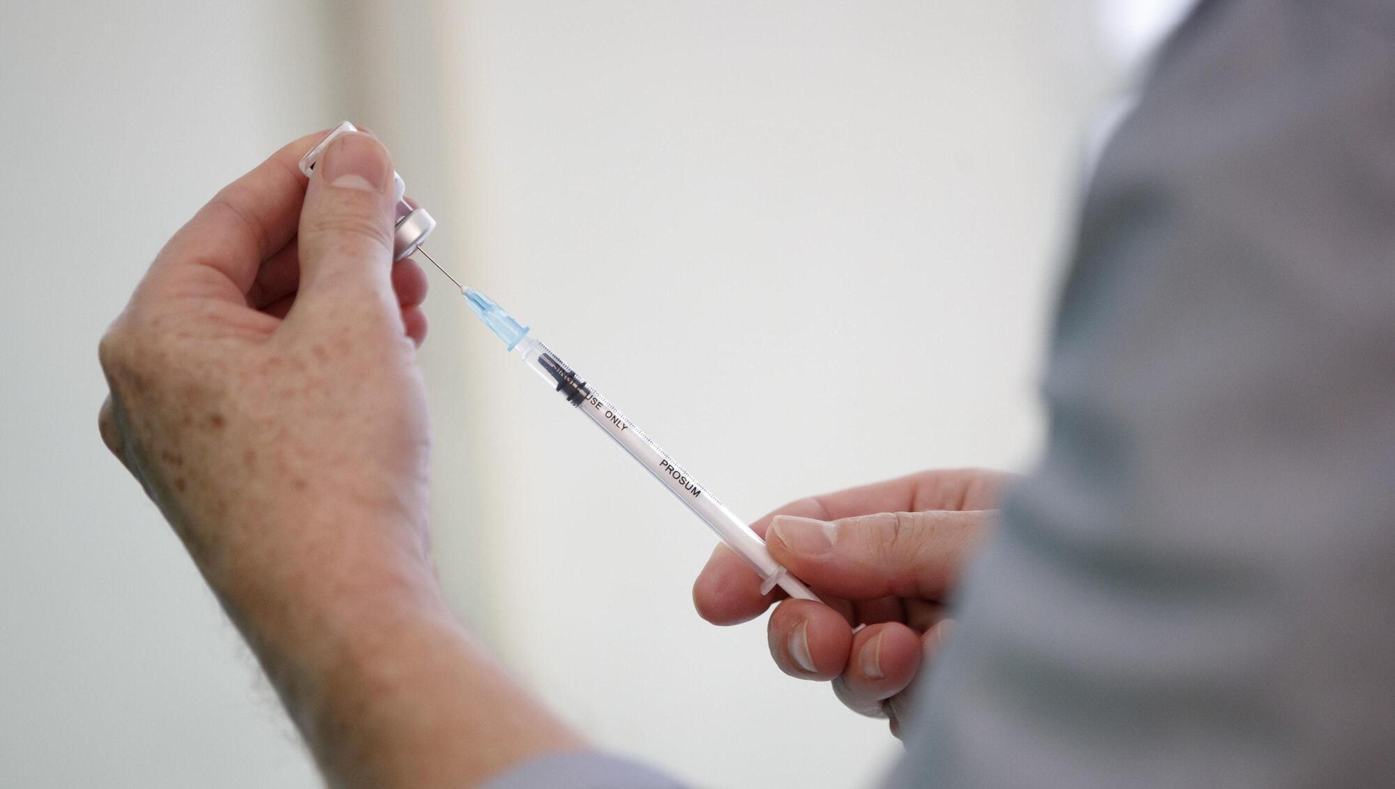Psychiatrists want patients and staff 'immediately' included in Covid vaccination rollout