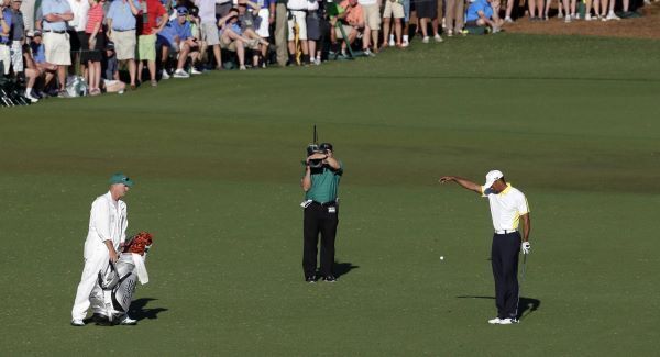 Woods accepts two-stroke penalty