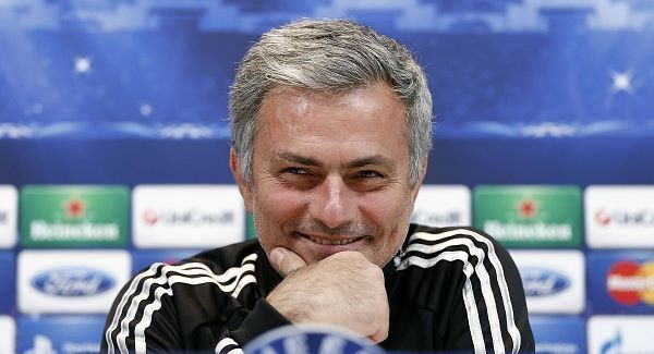 Mourinho hints at Chelsea return