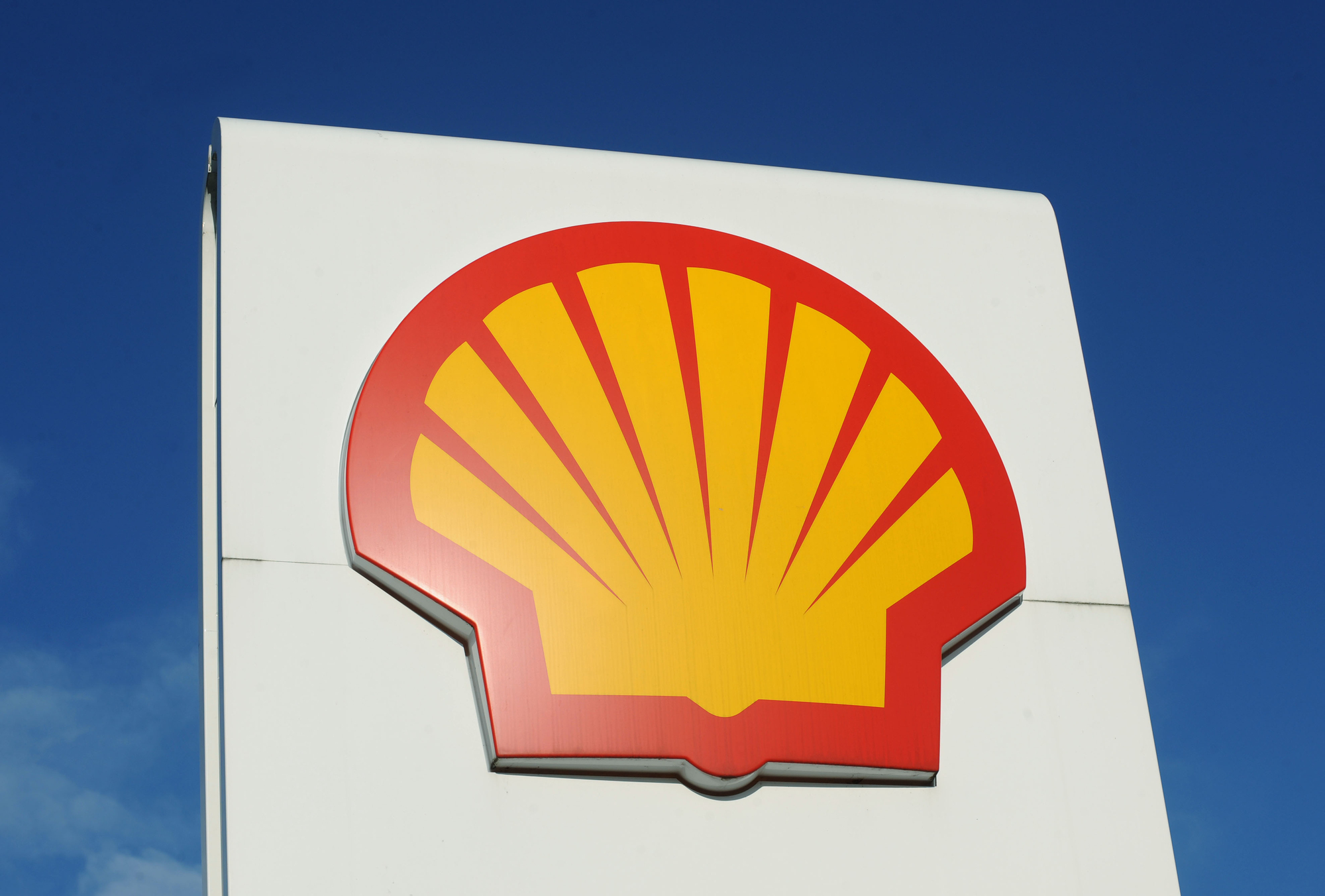 Shell to ignore wind and solar in push towards greener energy output