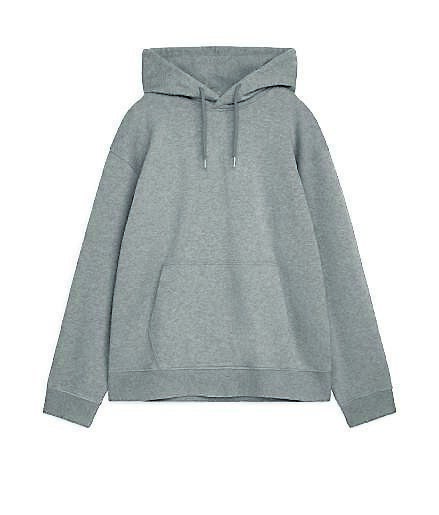 A relaxed heavyweight hoodie from ARKET. A relaxed heavyweight hoodie from ARKET.