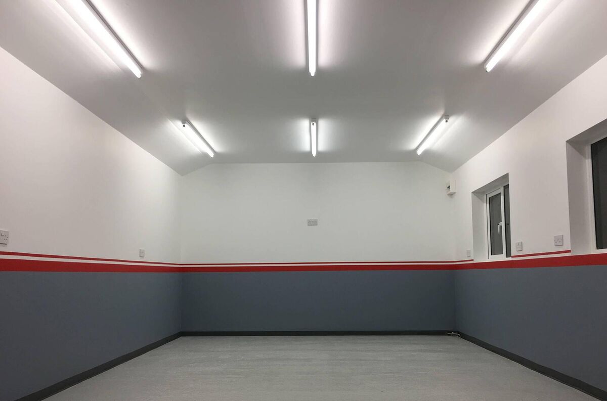 The well-built detached  room, workshop, gym, hobby  or games room) extends to 250 sq ft, and is well lit, and supplied with 14 power points. 