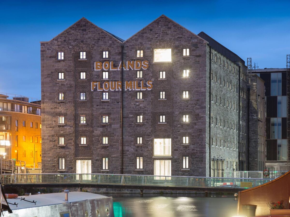 BAM has completed the Boland’s Quay development in Dublin’s South Docklands for Google, comprising of approximately 36,800m² of office, residential, retail and cultural space. 