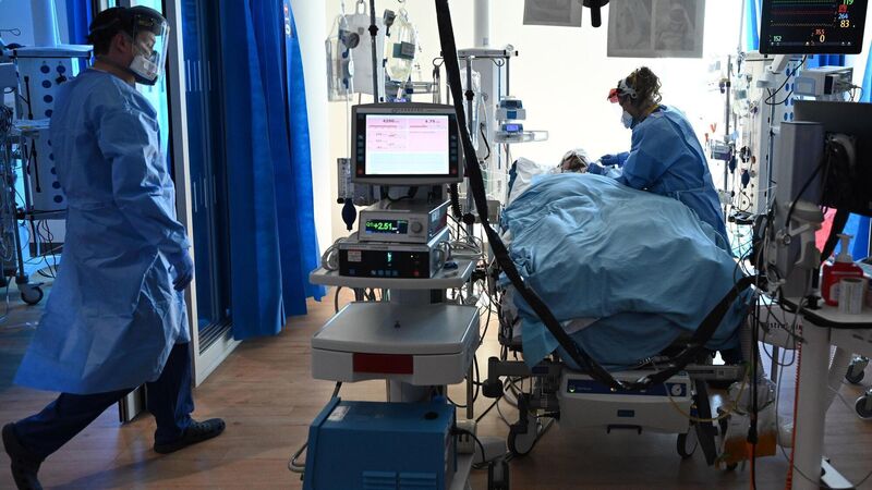 Record 862,720 people on hospital treatment waiting lists Record 862,720 people on hospital treatment waiting lists