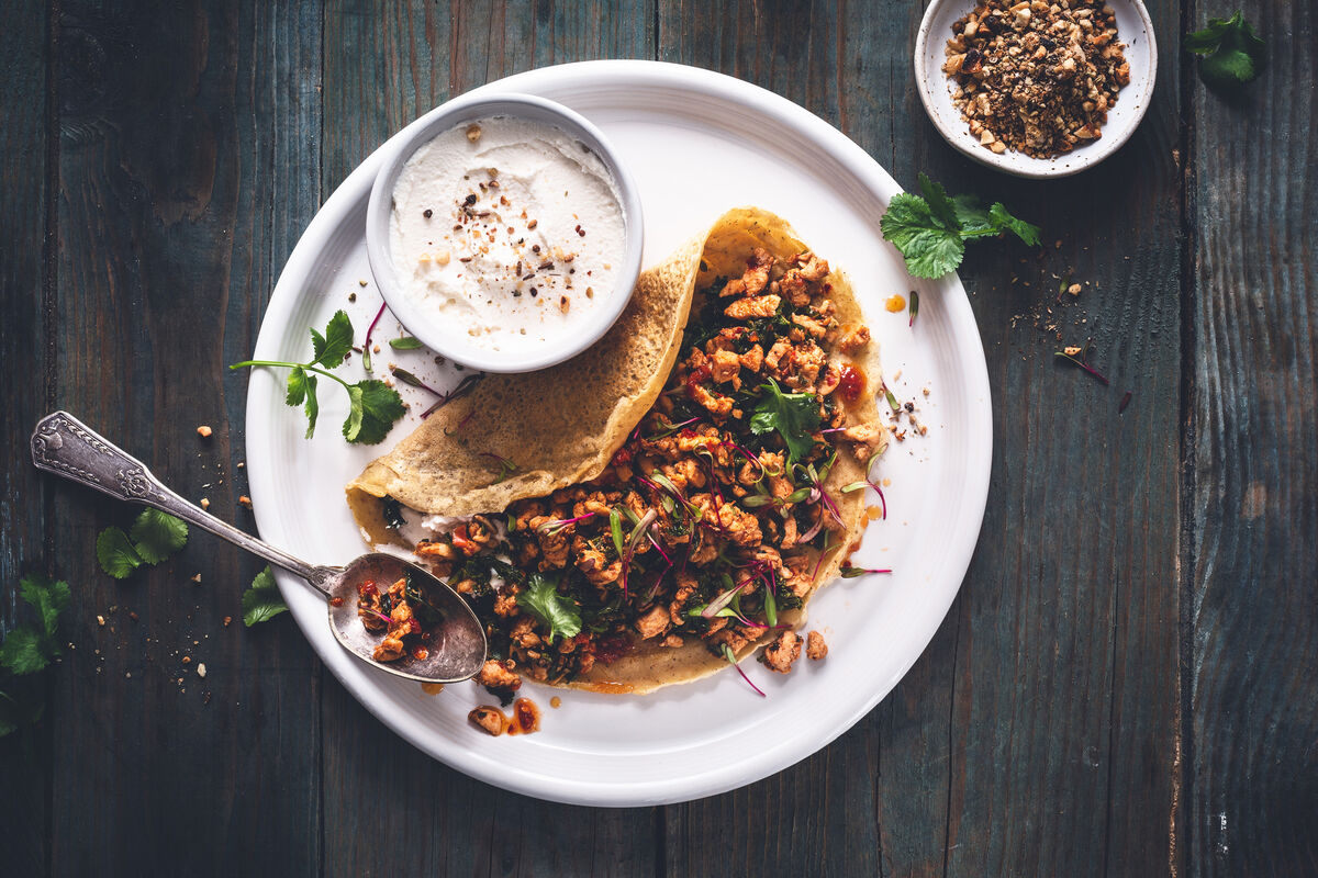 Savoury pancakes with Asian-influenced turkey filling