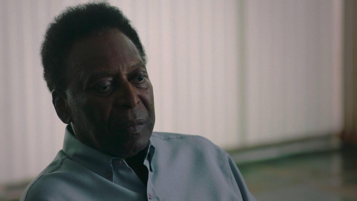 Pelé is now 80. Pelé is now 80.