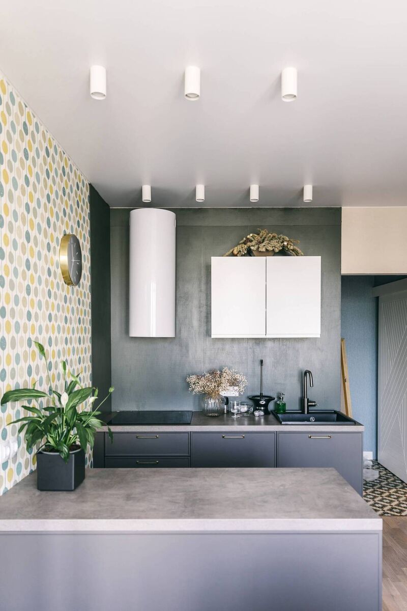 A well-organised kitchen area.