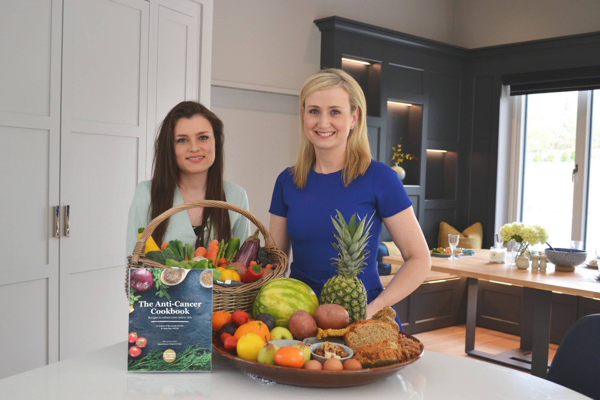 UCC dieticians Dr Aoife Ryan and Dr Éadaoin Ní Bhuachalla authors of the Anti-Caner Cookbook. 