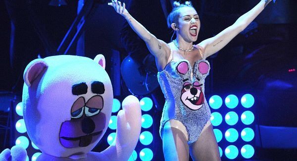 Miley Cyrus: I'm too mature for Justin Beiber