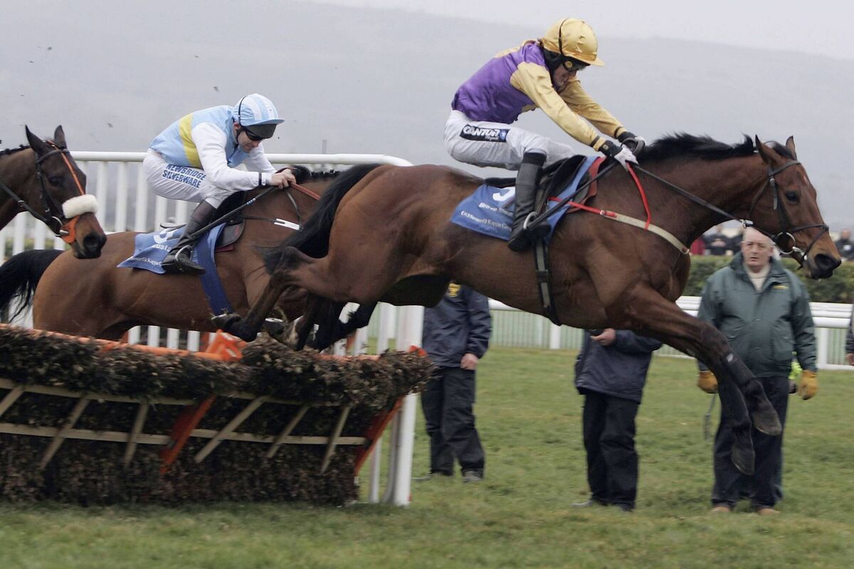 Tony McCoy and Brave Inca on the way to winning the Smurfit Kappa Champion Hurdle in 2006 having been third in the race a year previously. 	Picture: Christopher Lee/Getty Images
                    