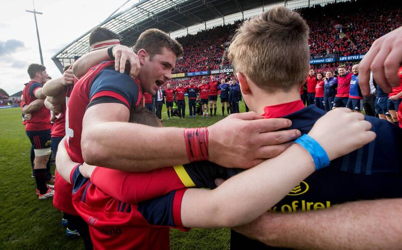 Munster's CJ Stander with Anthony Foley's sons, Tony and Dan, at Thomond Park in 2016. Picture: INPHO/Ryan Byrne