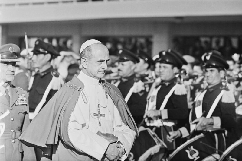 Kennedy's visit to Italy coincided with the coronation of Pope Paul VI, but after consulting with Cardinal Cushing from Boston, Kennedy did not attend the ceremonies. 