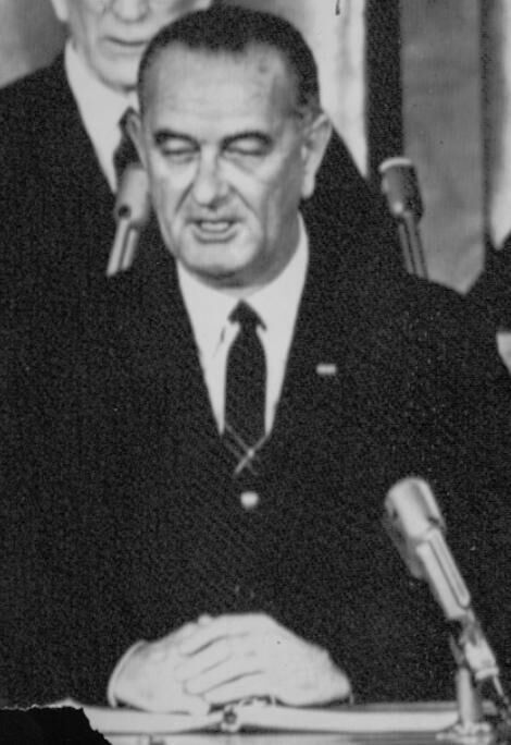 During president Lyndon Johnson’s administration, the United States pursued a policy of military escalation in Vietnam, which was publicly criticised by some of Kennedy’s former close aides, including Hilsman and Salinger. 