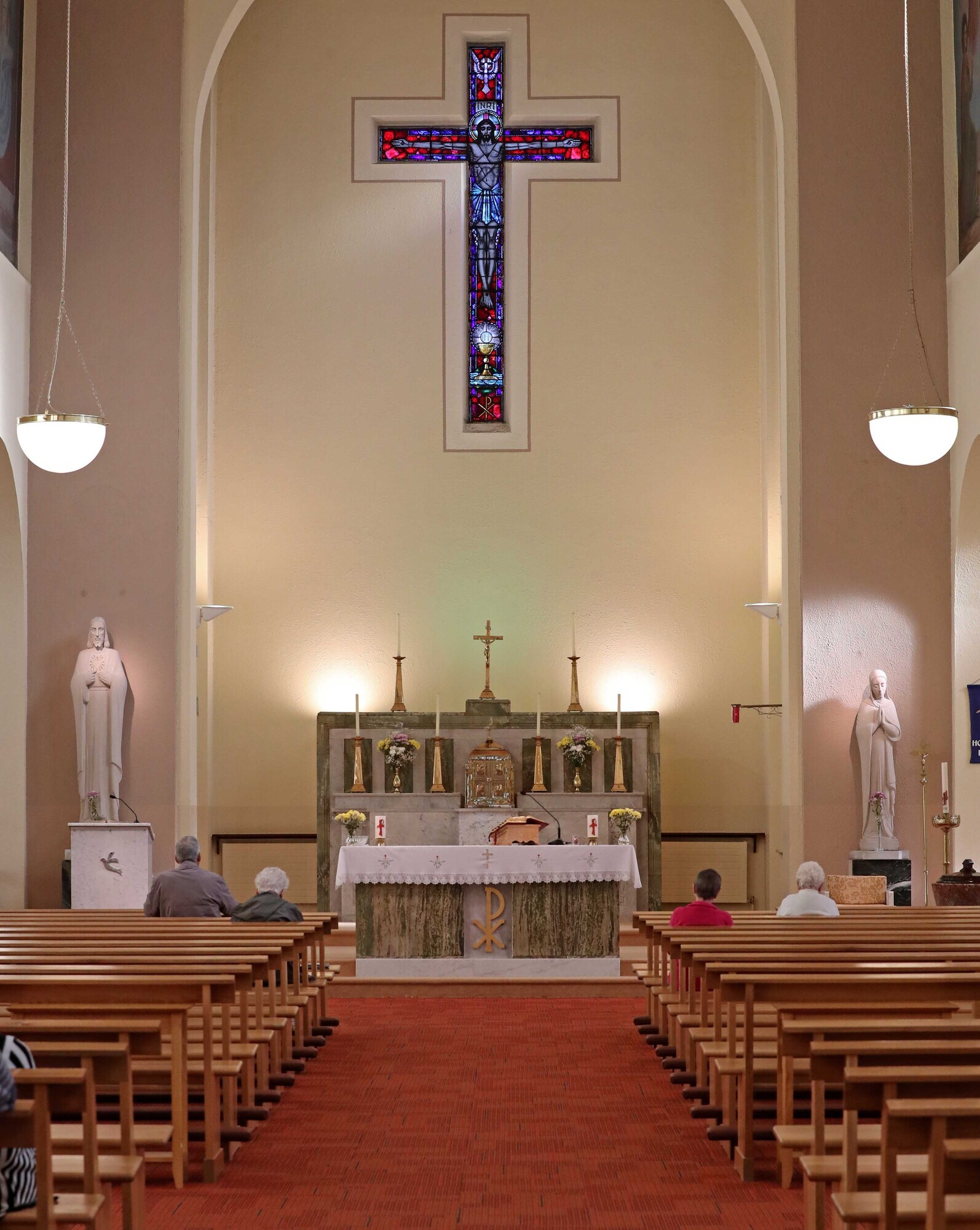 'Leaders are telling us to stray from Jesus', says priest after being fined for breaking restrictions