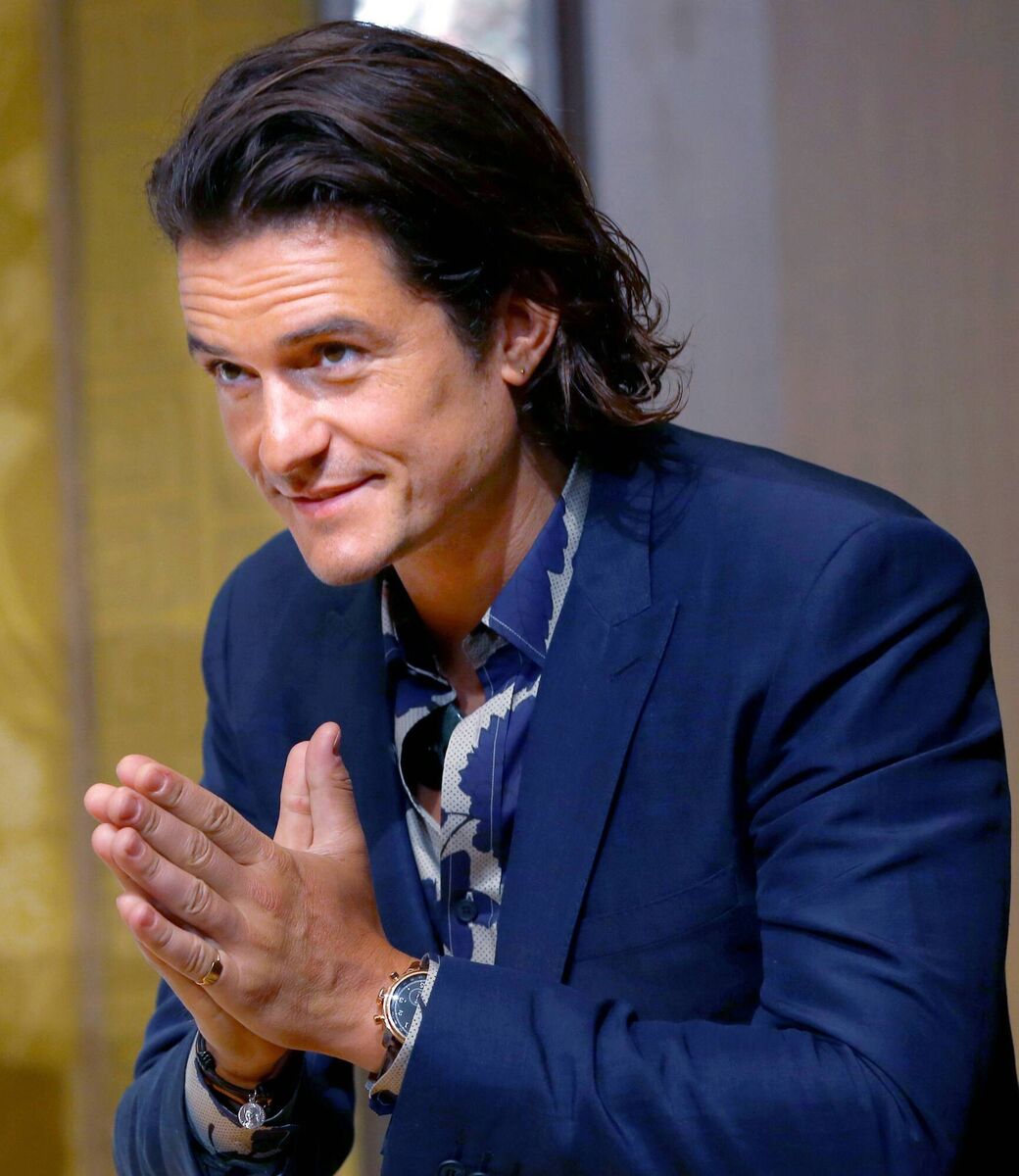 Actor Orlando Bloom chants for 20 minutes each day. Actor Orlando Bloom chants for 20 minutes each day.