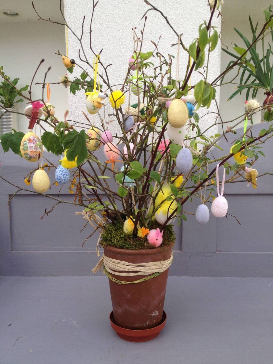 Darina Allen made this Happy Easter tree.