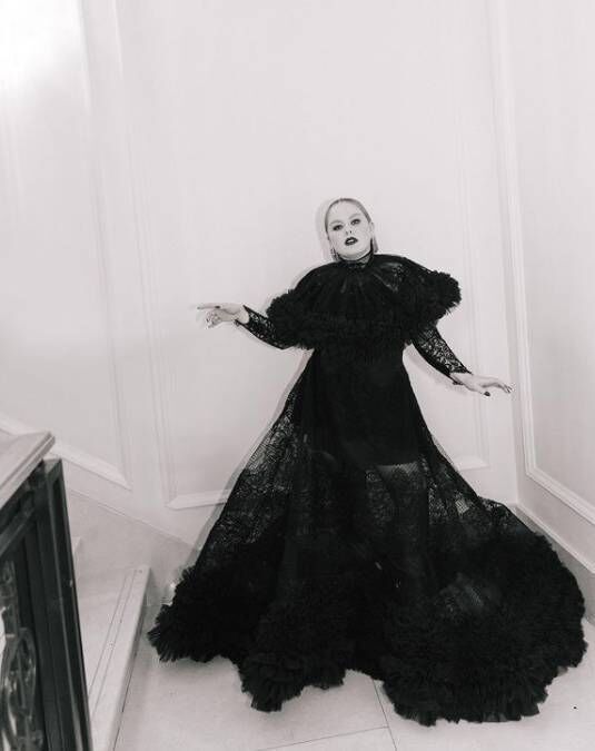 Nicole Coughlan posing from home for the 27th SAG Awards. Picture: Nicola Coughlan/ Instagram