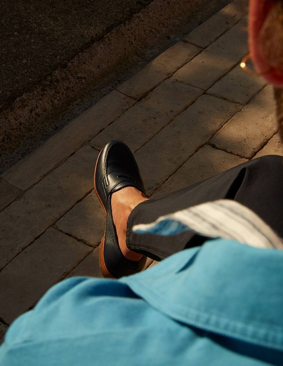 'Lopez Unlined', revisited with an unlined interior and hyper light Tensile sole. 'Lopez Unlined', revisited with an unlined interior and hyper light Tensile sole.