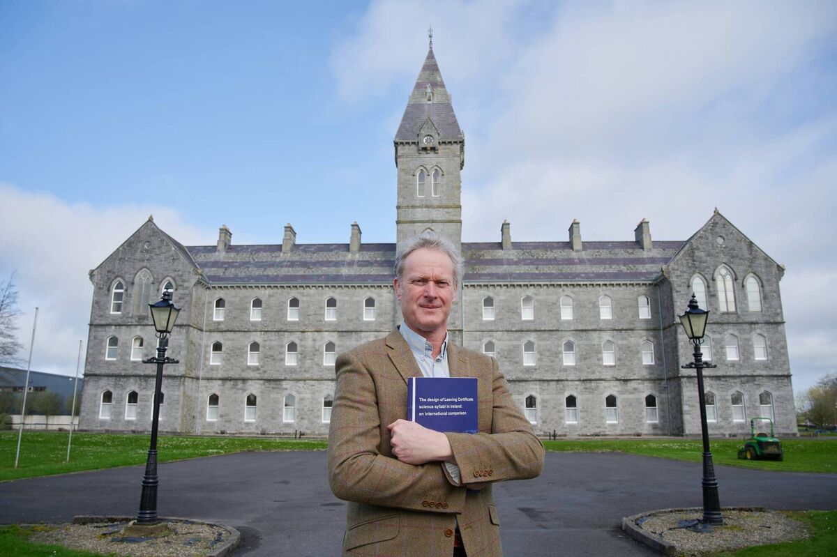 ASTI member John Conneely, science teacher at St. Flannans, Ennis, Co Clare. Picture: John Kelly ASTI member John Conneely, science teacher at St. Flannans, Ennis, Co Clare. Picture: John Kelly