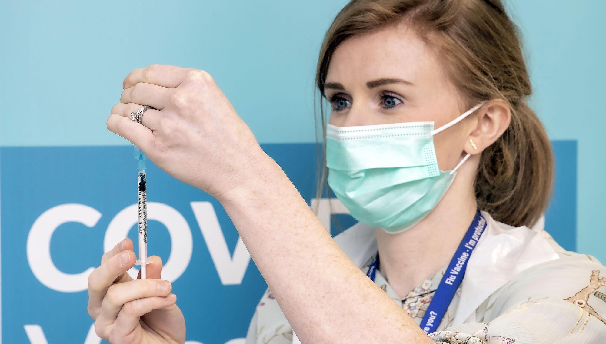 HSE says vaccines protecting 'most vulnerable' in nursing homes as country closes in on 1m dose target