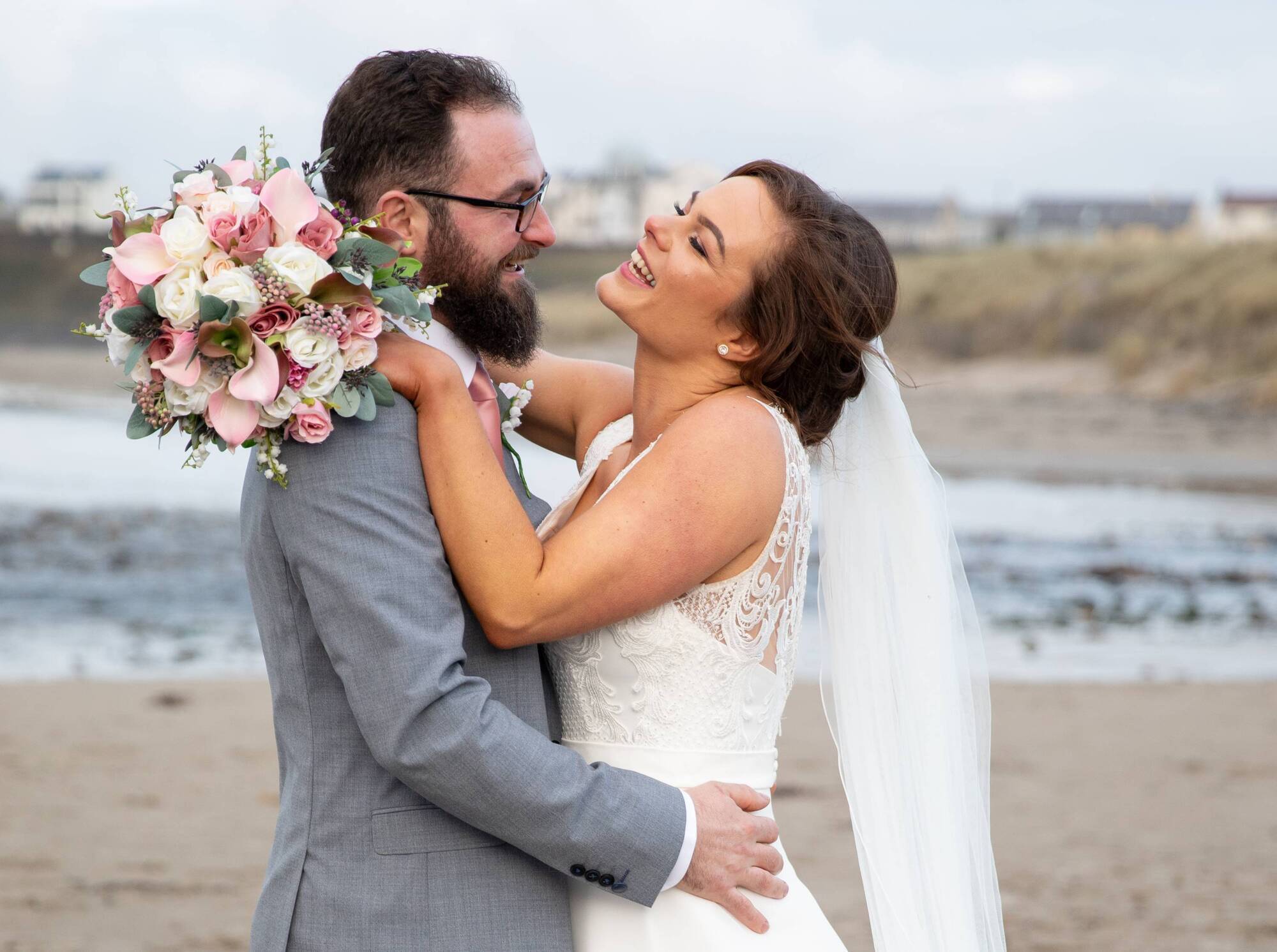 Wedding of the week: A winter ceremony with 25 guests and hot whiskeys