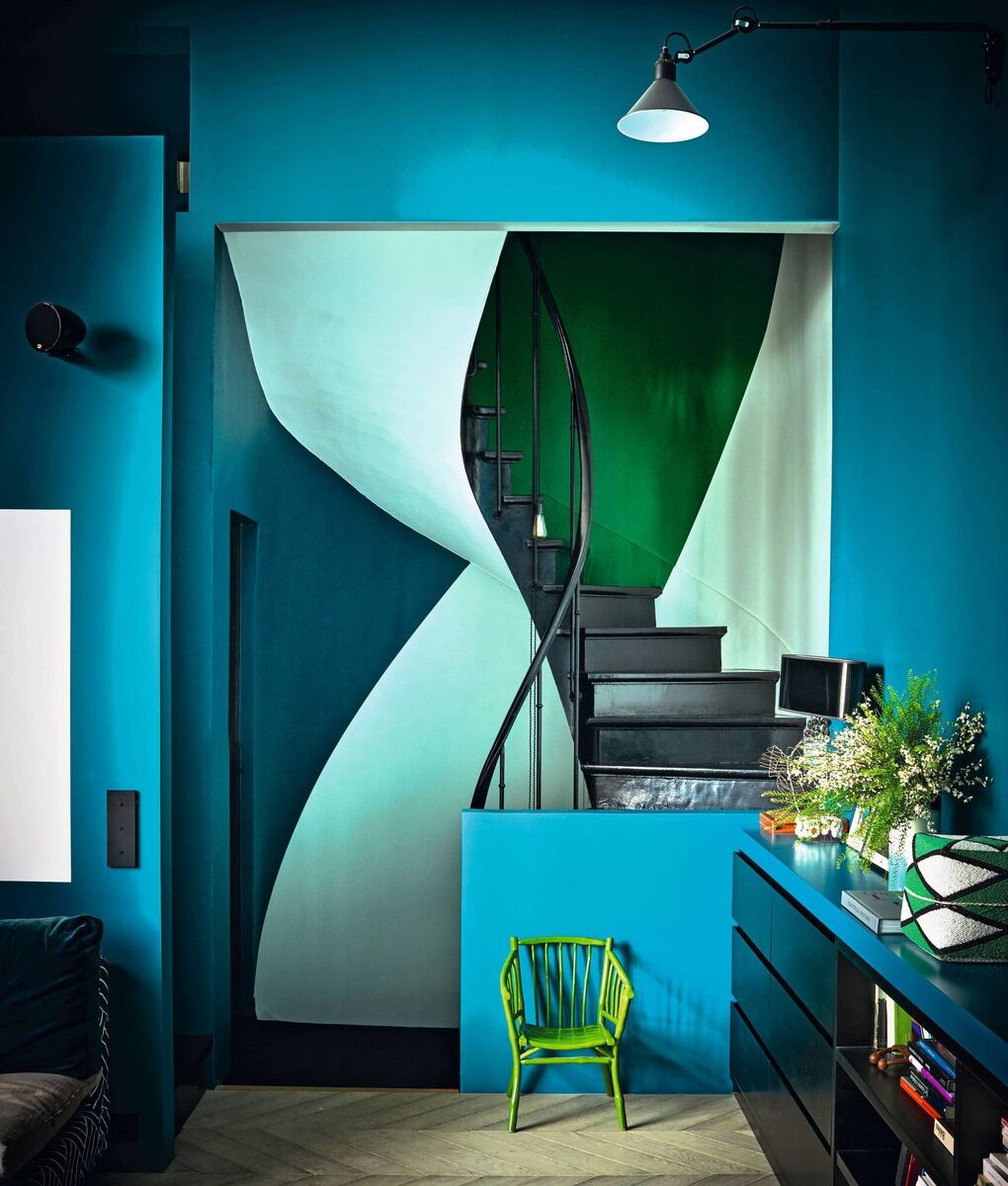 Dramatic colour in the kitchen. Dramatic colour in the kitchen.