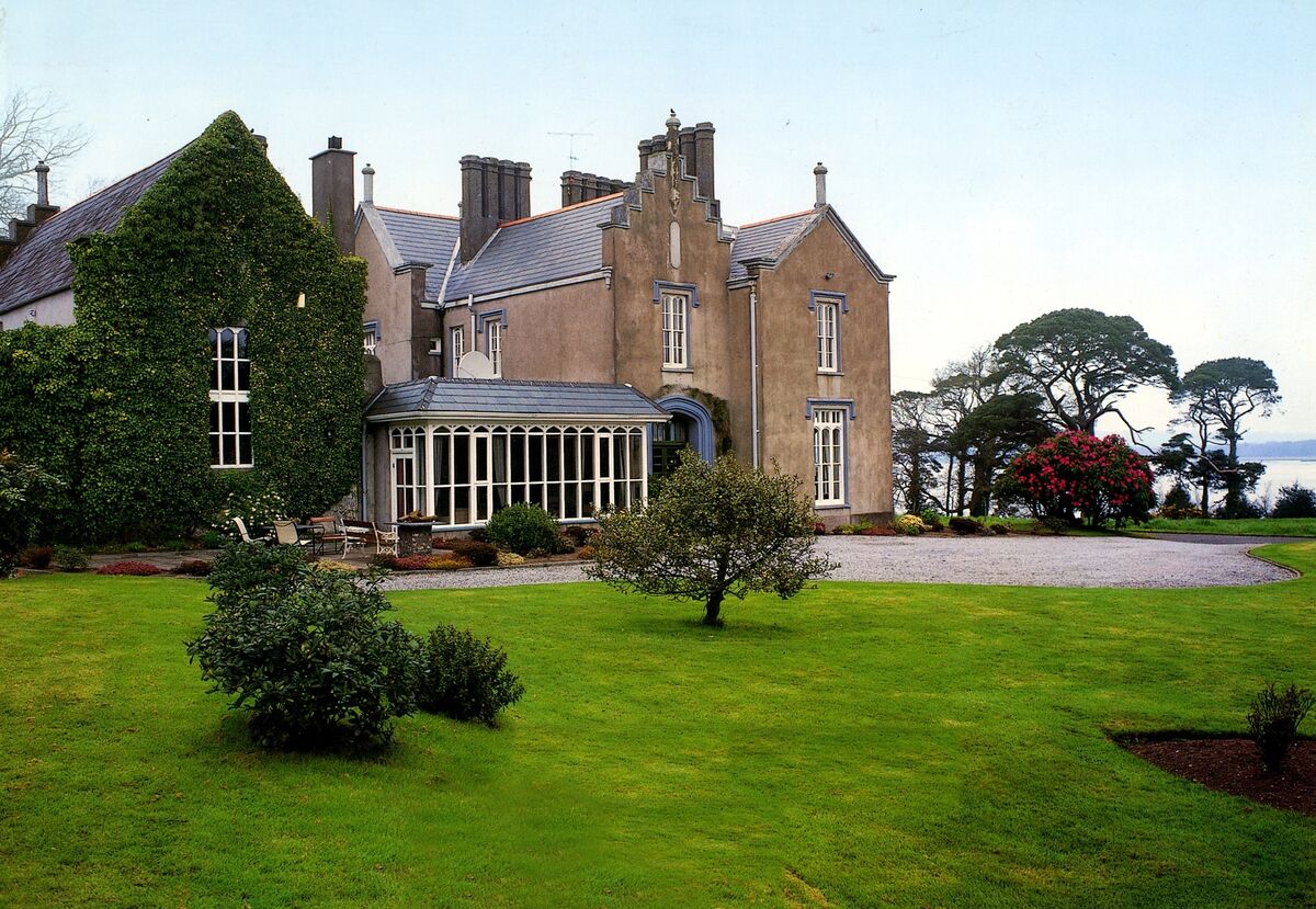 Fancy a berth on Cork Harbour's millionaires' row? €975k Horsehead home is a headturner
