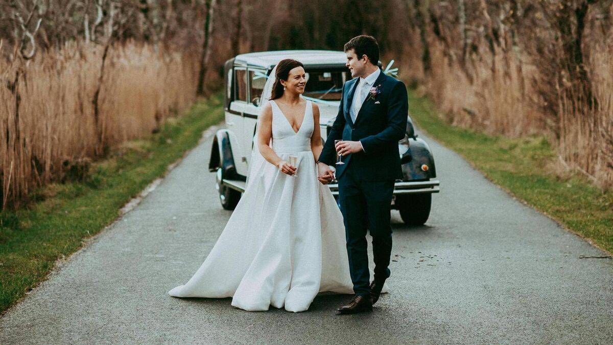Wedding of the Week: Help choosing her wedding dress from designer who happened to be in the boutique - Vimarsana News