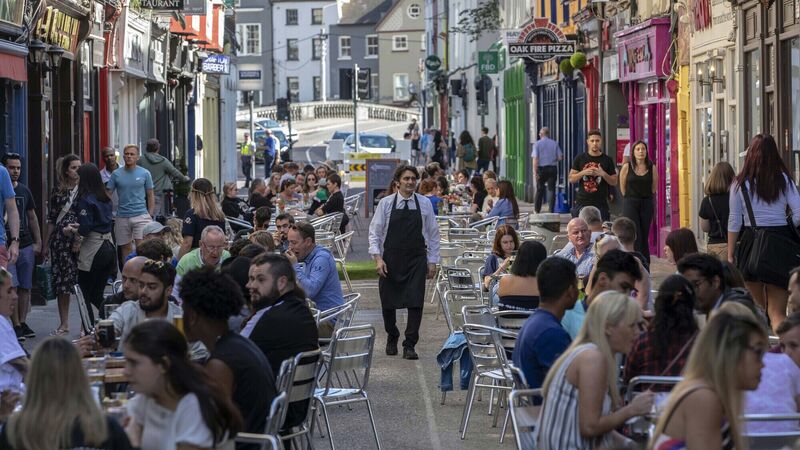 Fees for street furniture outside pubs and restaurants to be waived for 2021