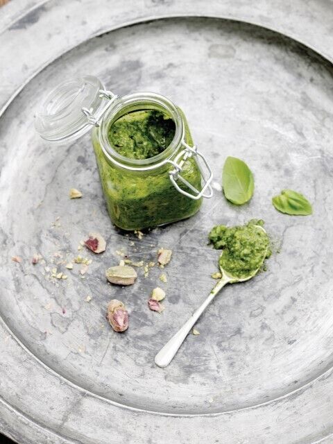Basil pesto