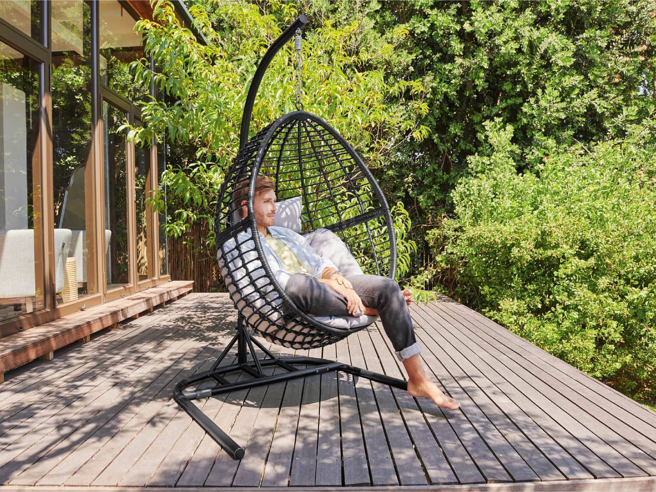 Some people queuing since 5.30am as Lidl’s hanging egg chair goes on sale today in Ireland