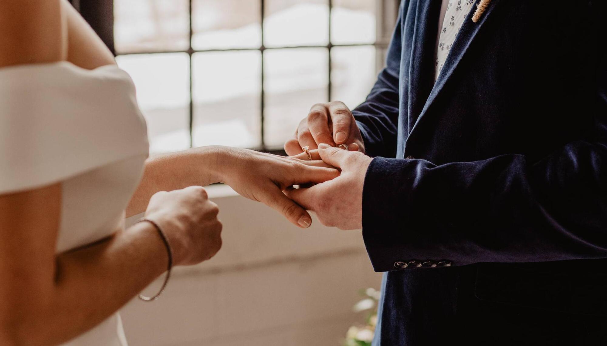 More couples say 'I do' in civil ceremonies than Catholic Church weddings for first time