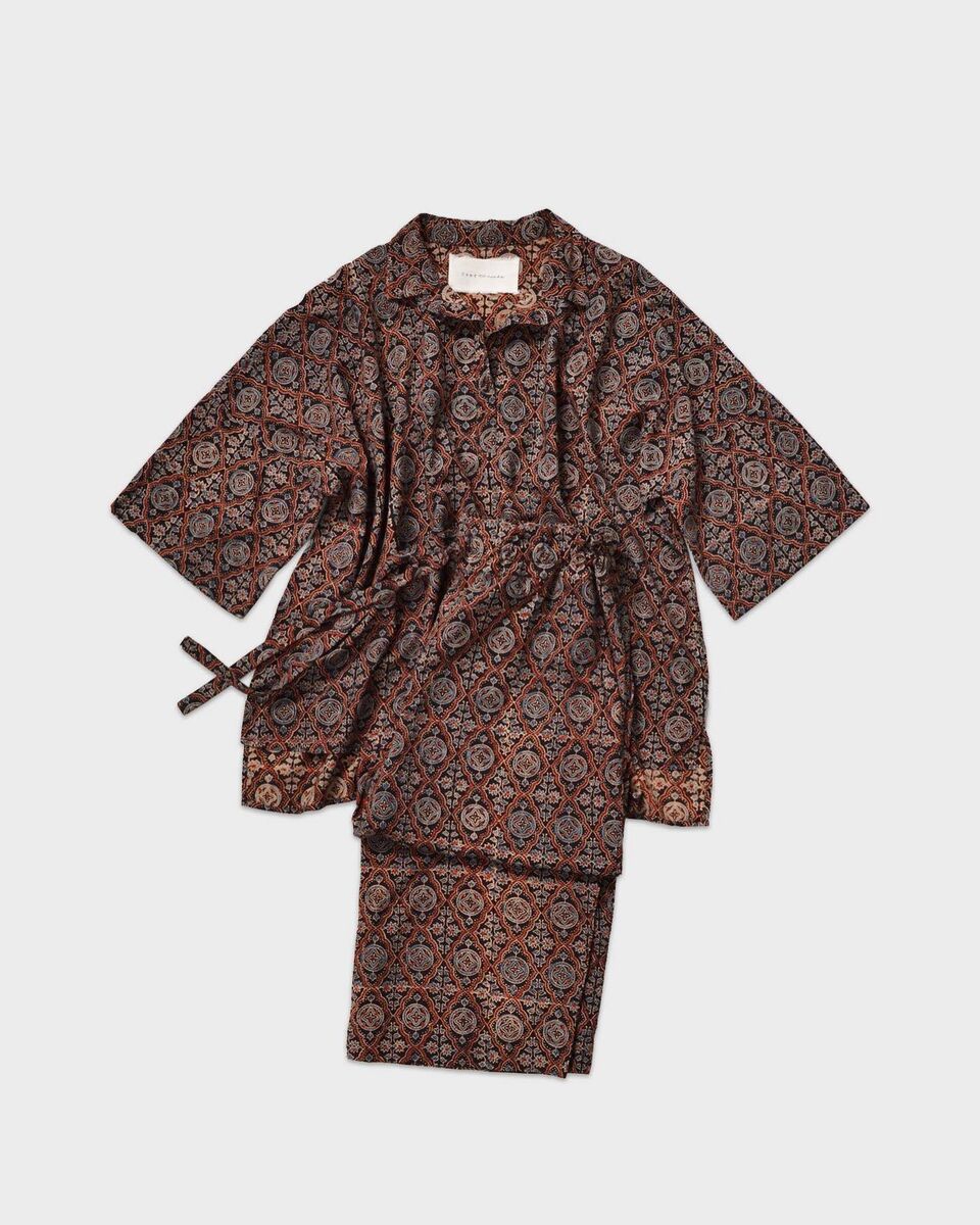 Four Threads, €320