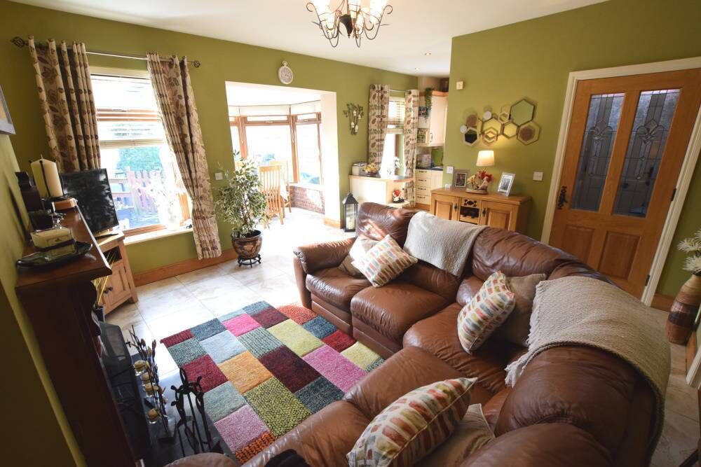 One of a small number of detached bungalows in the cul de sac development, it is 5km from Ballyvolane Shopping Centre.