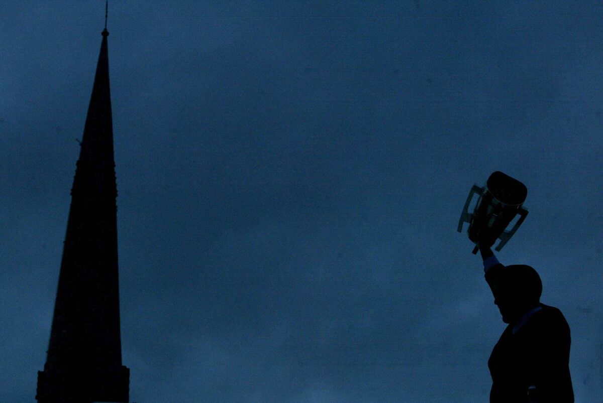 GLORY DAYS: Ben O’Connor raises the Liam MacCarthy Cup at Cork’s homecoming in 2004. Picture: Morgan Treacy
GLORY DAYS: Ben O’Connor raises the Liam MacCarthy Cup at Cork’s homecoming in 2004. Picture: Morgan Treacy