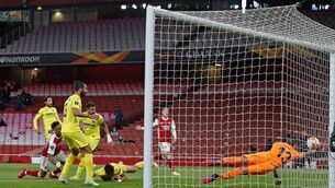 <p>SO CLOSE: Pierre-Emerick Aubameyang can only watch his late header cannon off the post as Arsenal’s Europa League journey came to a shuddering halt against Villarreal at the Emirates Stadium tonight. <span class="contextmenu emphasis CaptionCredit">Picture: Adrian Dennis/AFP via Getty Images</span>
            </p>