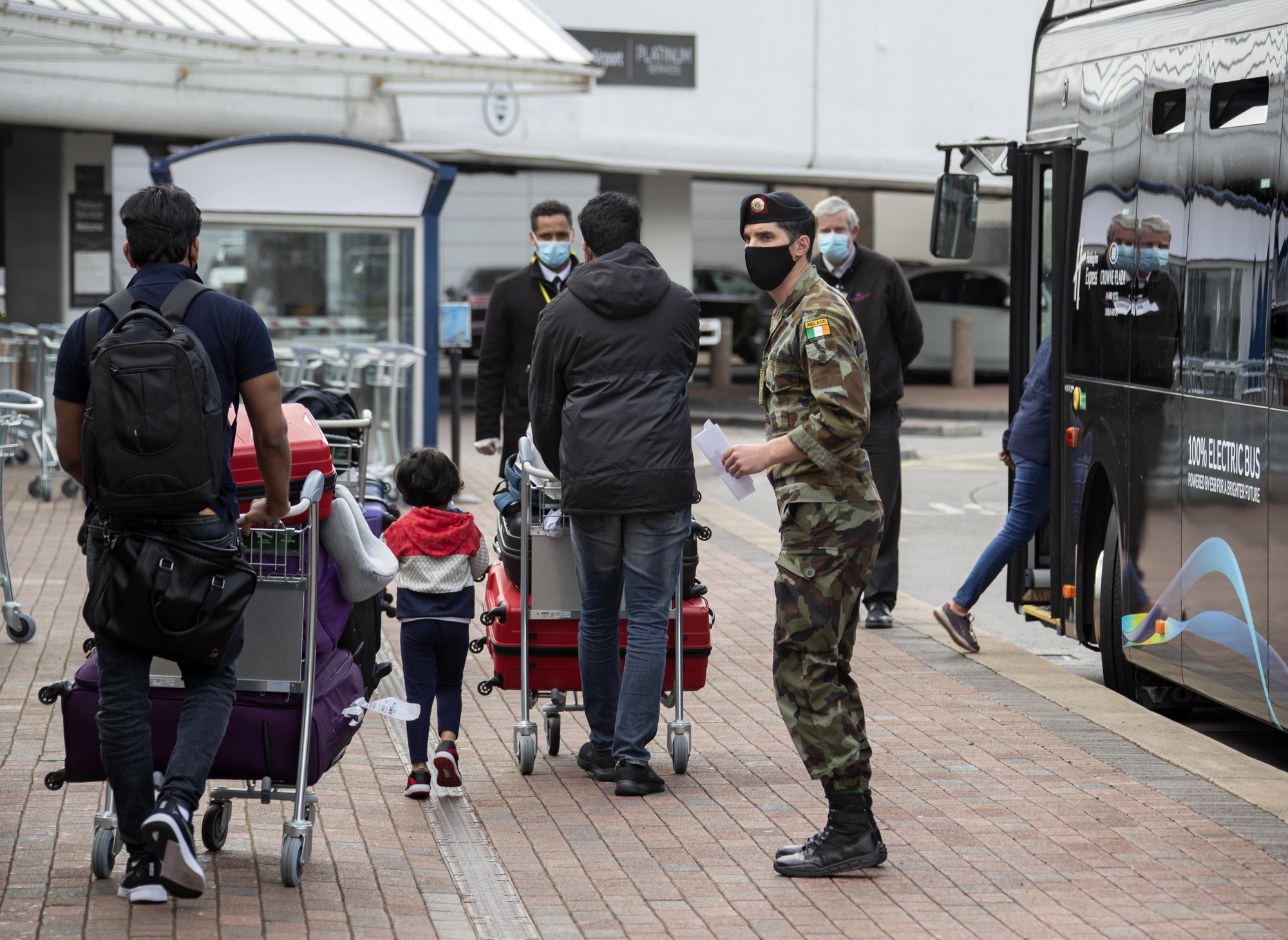 More than 10,700 passengers flew into Dublin Airport last week