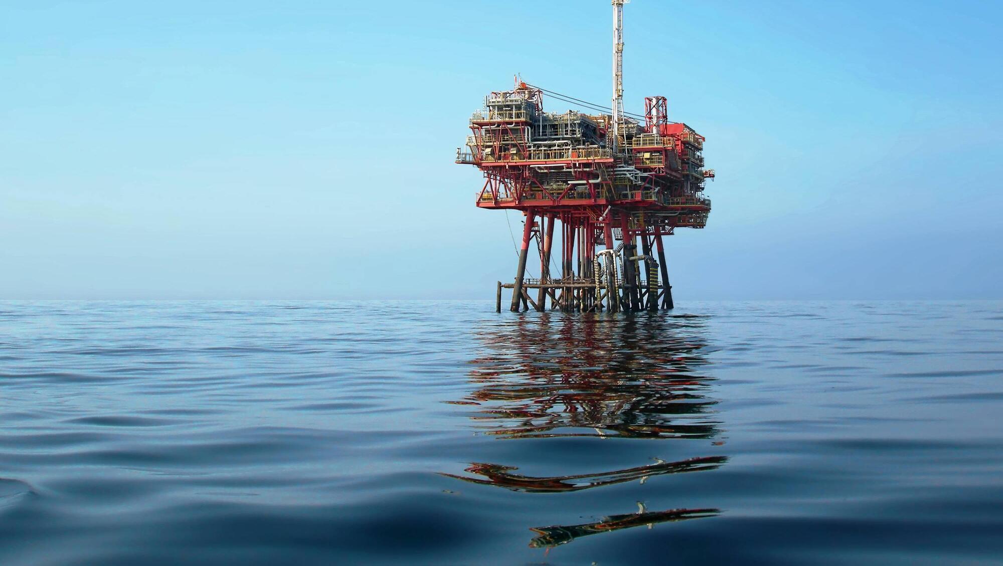 Rig Alpha on the now depleted Kinsale Head Gas Field. Under the IOOA's proposal, the resevoir rocks in the field could be used to sequester carbon emissions from oil and gas usage in the region.
